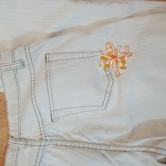 Jessica sport beige floral embroidered jean  like pants size 12 inseam 32 - Picture 3 of 12
